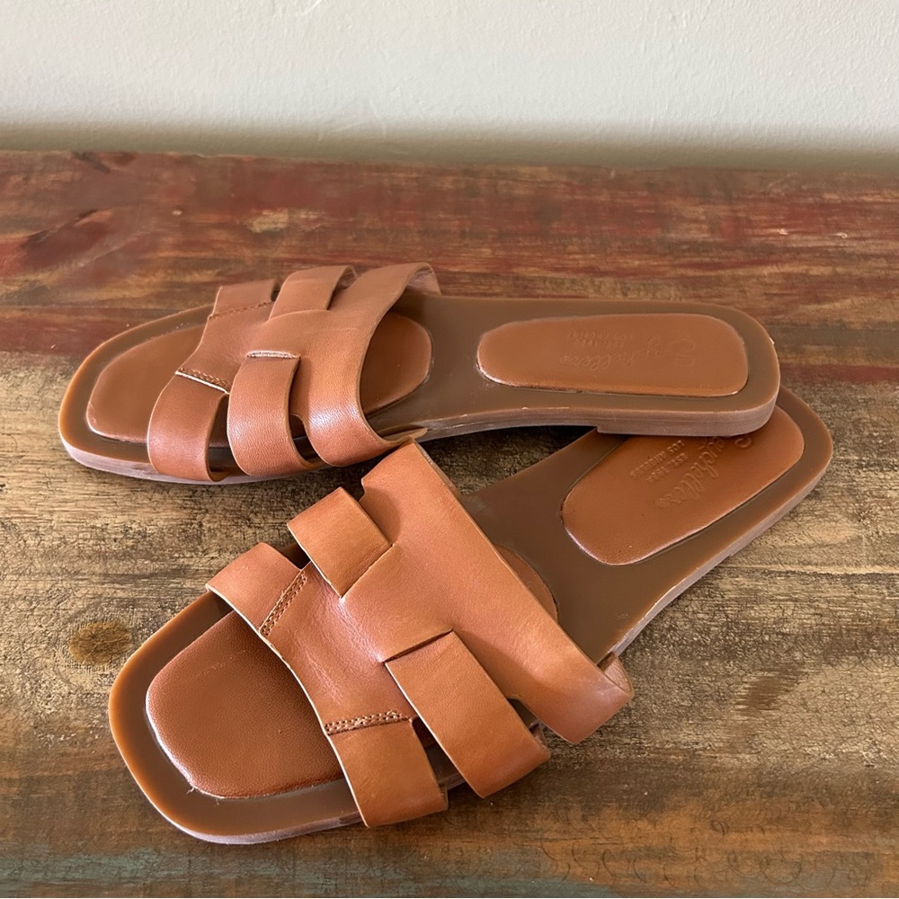 New Seychelles Practically Sandals - image 3